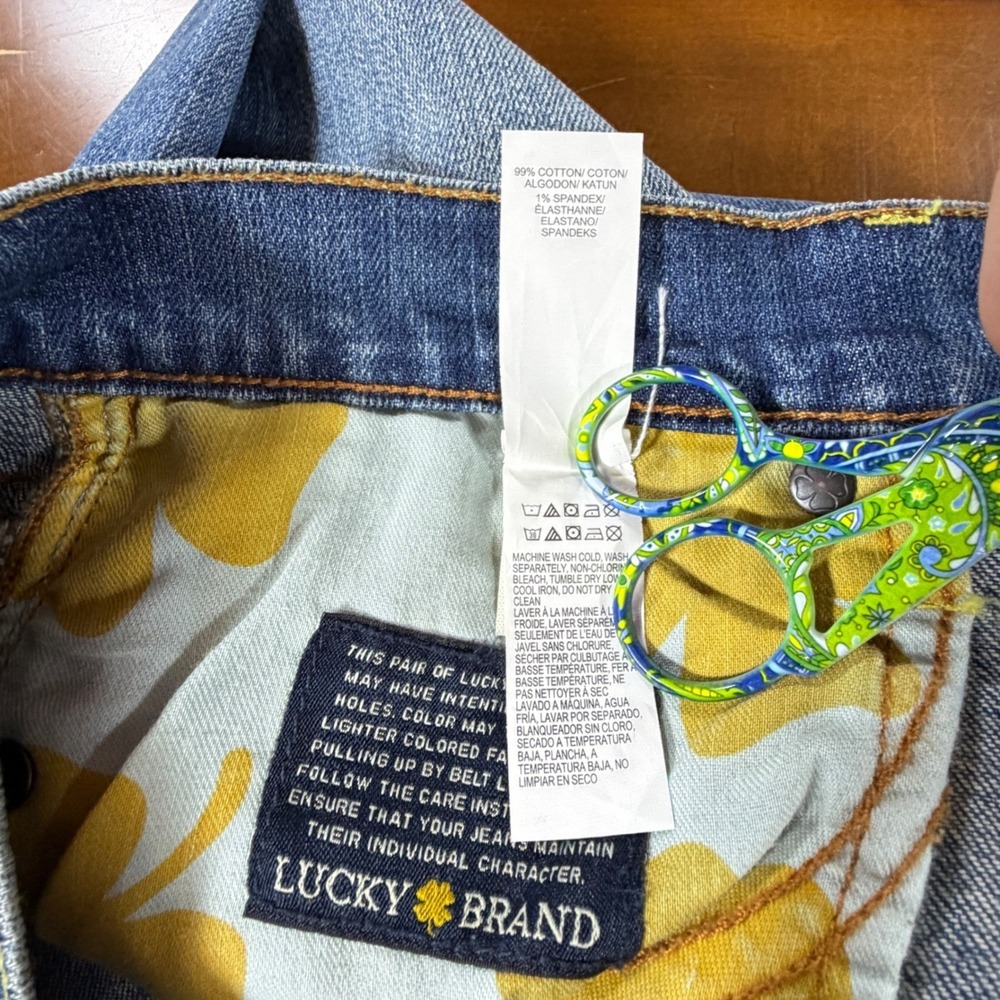 NEW Lucky Brand Sweet Straight Jeans Womens 14/32 Blue Medium Wash Denim NWT - Picture 8 of 8